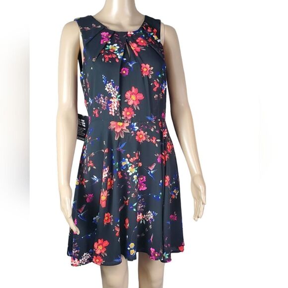 NWT Express Black,Floral & Bird Pattern Dress - Picture 1 of 7